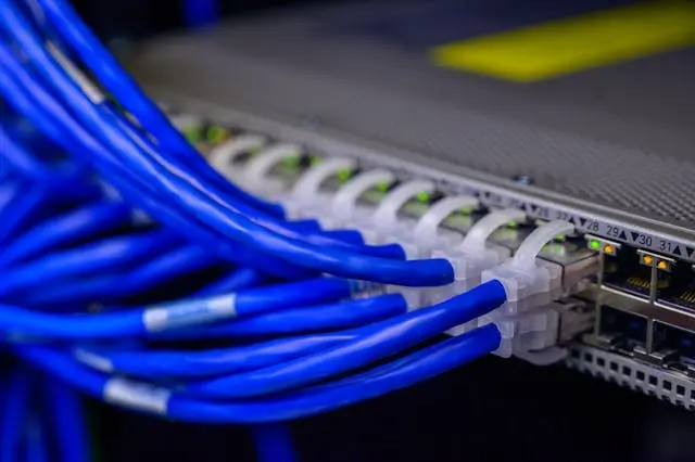 Markanızın dijital dünyadaki başarısı, doğru domain seçimiyle başlar. Bu rehberde, doğru domain adı nasıl seçilmeli, SEO açısından nelere dikkat edilmeli ve akılda kalıcı bir alan adı seçmenin inceliklerini keşfedeceksiniz.