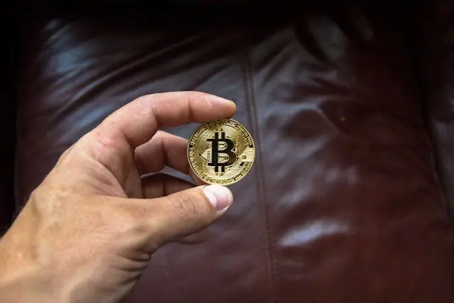 A comprehensive review of Bitcoin's security and how it works. A detailed guide to understanding the foundations of security in the cryptocurrency world.